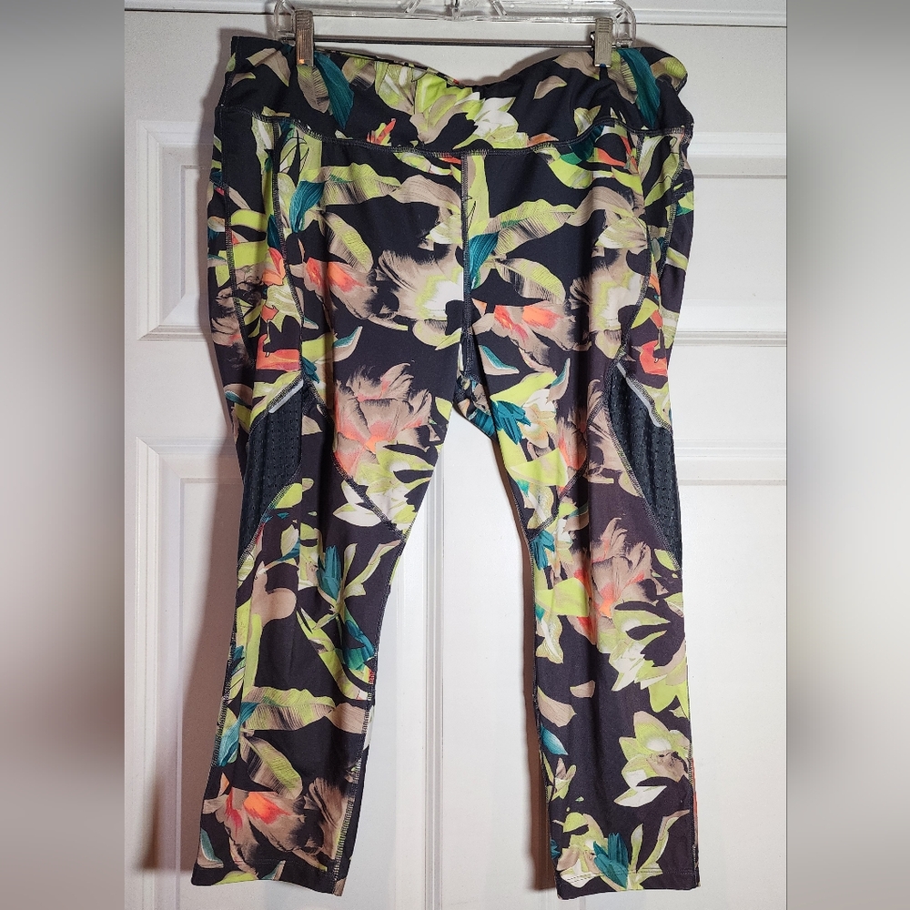 Avia Multicolored Floral Crop Active Leggings XXL (20)